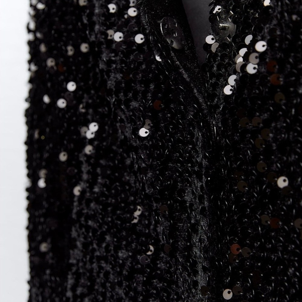 Black Sequence V-Neck Vest - Picture 3 of 6